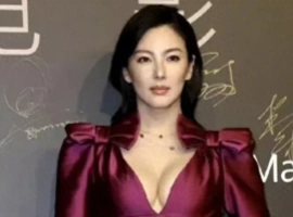 深圳街拍生图炸雷！张雨绮酒红绸缎裹身透“肉香”，宁静预言成真-尼克资源分享网